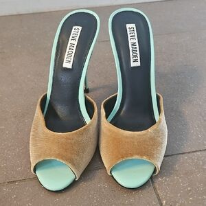 Steve MaddenPriya  Tan Multi Velvet Mules with Mint Accents